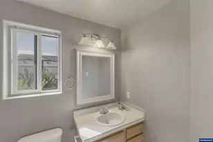 1298 Kees St, Lebanon, OR 97355 - Photo 28