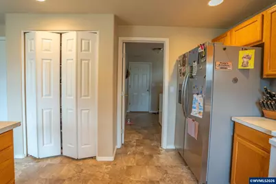 479 S 5th St, Jefferson, OR 97352 - Photo 8