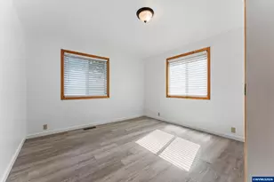 38255 Robinson Dr, Scio, OR 97374 - Photo 22