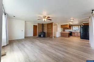 38255 Robinson Dr, Scio, OR 97374 - Photo 8