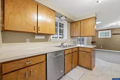 1967 Astor Wy, Woodburn, OR 97071 - Photo 18