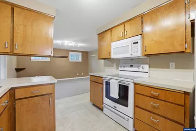 1967 Astor Wy, Woodburn, OR 97071 - Photo 16