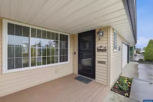 1967 Astor Way, Woodburn, OR 97071 - Photo 8