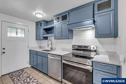 180 Woodcrest Ct, Woodburn, OR 97071 - Photo 8