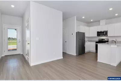 1175 Parkside Av, Woodburn, OR 97071 - Photo 4