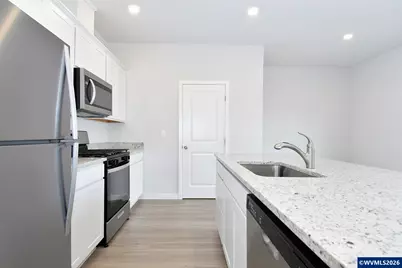 1343 Owl Av, Woodburn, OR 97071 - Photo 10