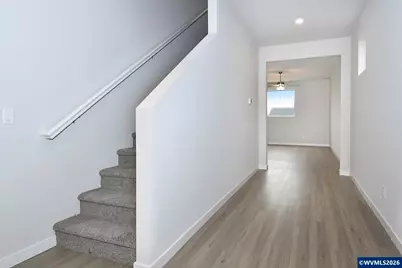 1333 Owl Av, Woodburn, OR 97071 - Photo 4