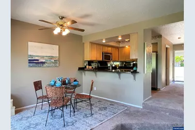 2345 Crestview Dr S, Salem, OR 97302 - Photo 16