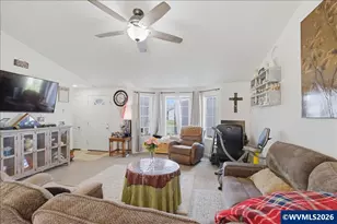 1066 Kees St, Lebanon, OR 97355 - Photo 8