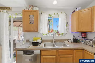 1066 Kees St, Lebanon, OR 97355 - Photo 12