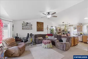 1066 Kees St, Lebanon, OR 97355 - Photo 6