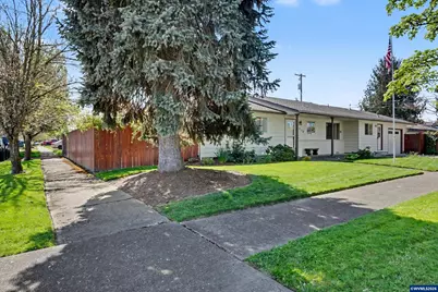 1016 31st Av SE, Albany, OR 97322 - Photo 2