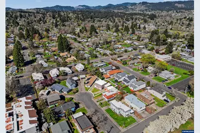 1470-1472 NW 20th Pl, Corvallis, OR 97330 - Photo 24