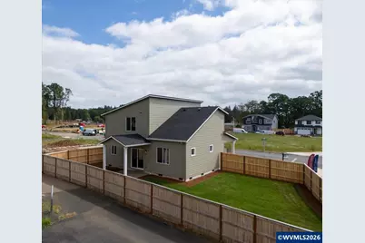 213 NW Royal Av, Dallas, OR 97338 - Photo 6