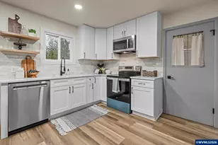 790 Hansen Dr S, Salem, OR 97302 - Photo 18