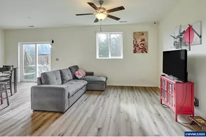 1986 NW 23rd St, McMinnville, OR 97128 - Photo 2