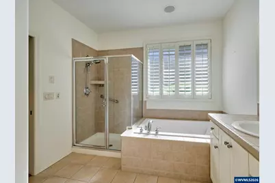 693 Fairwood, Woodburn, OR 97071 - Photo 18