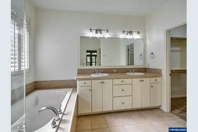 693 Fairwood, Woodburn, OR 97071 - Photo 20