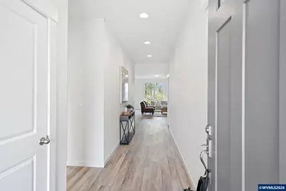 9324 Glory Ct NE, Salem, OR 97305 - Photo 2