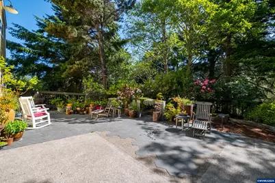 2540 NW Pacific St, Newport, OR 97365 - Photo 12
