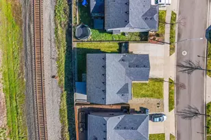 4680 Glacier Mdws Lp, Springfield, OR 97478 - Photo 12