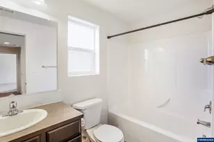 4680 Glacier Mdws Lp, Springfield, OR 97478 - Photo 40