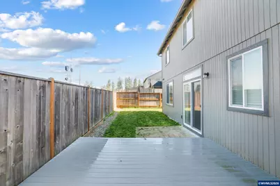 4680 Glacier Meadows Lp, Springfield, OR 97478 - Photo 8