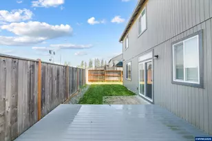 4680 Glacier Mdws Lp, Springfield, OR 97478 - Photo 8