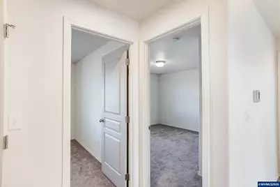 4680 Glacier Meadows Lp, Springfield, OR 97478 - Photo 36