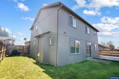 4680 Glacier Meadows Lp, Springfield, OR 97478 - Photo 6