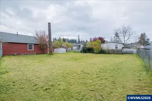 1132 2nd Ave, Sweet Home, OR 97386 - Photo 2