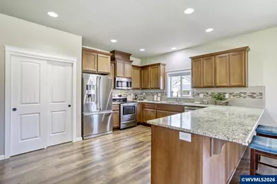 2141 Thomas Way, Hubbard, OR 97032 - Photo 12