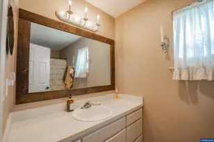 2147 Steelhead Ct, Lebanon, OR 97355 - Photo 28