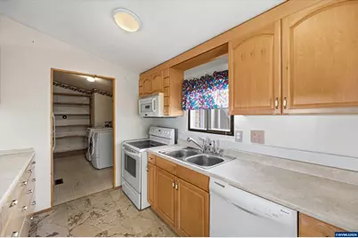 450 SE Lacreole Dr #128, Dallas, OR 97338 - Photo 12