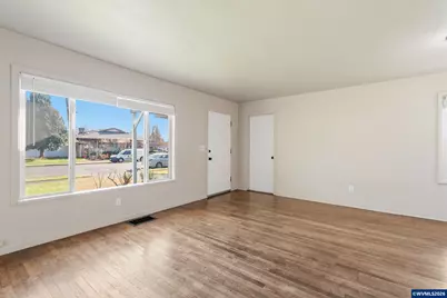 2015 NW Beca Av, Corvallis, OR 97330 - Photo 4