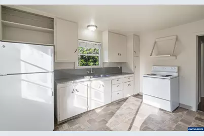 2015 NW Beca Av, Corvallis, OR 97330 - Photo 8