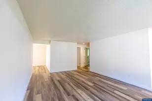 384 Lower Lavista Ct NW, Salem, OR 97304 - Photo 8
