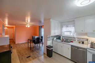 4882 Lancaster #124 Dr NE, Salem, OR 97305 - Photo 12