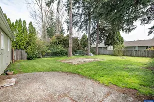 1447 Filbert St, Lebanon, OR 97355 - Photo 18