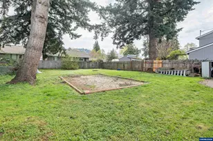 1447 Filbert St, Lebanon, OR 97355 - Photo 20