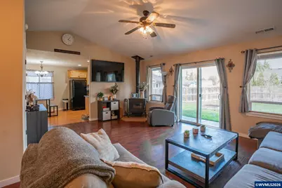 1944 37th Cir, Sweet Home, OR 97386 - Photo 14