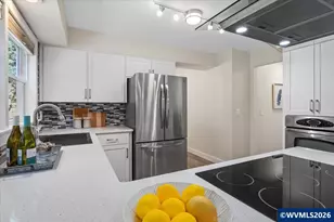 8685 SW Wilson Ln, Wilsonville, OR 97070 - Photo 12