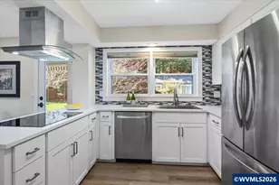 8685 SW Wilson Ln, Wilsonville, OR 97070 - Photo 16