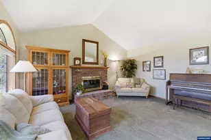 2153 NW Kari Pl, Corvallis, OR 97330 - Photo 6