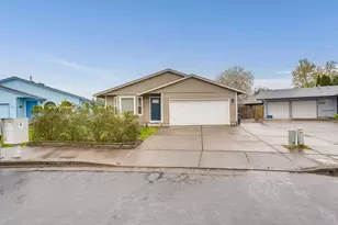 3221 SE Hathaway Dr, Corvallis, OR 97333 - Photo 4