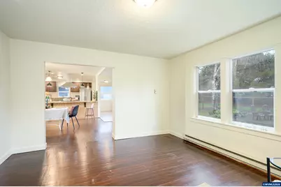 119 NE Kingwood Dr, McMinnville, OR 97128 - Photo 16