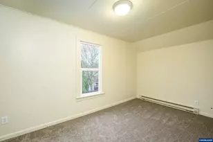 119 NE Kingwood Dr, McMinnville, OR 97128 - Photo 26