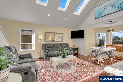 921 Hermanson St, Woodburn, OR 97071 - Photo 16