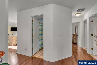 921 Hermanson St, Woodburn, OR 97071 - Photo 22