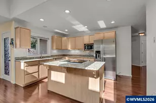 921 Hermanson St, Woodburn, OR 97071 - Photo 12